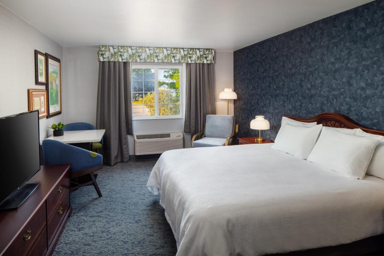 Irish Cottage Inn & Suites غالينا المظهر الخارجي الصورة