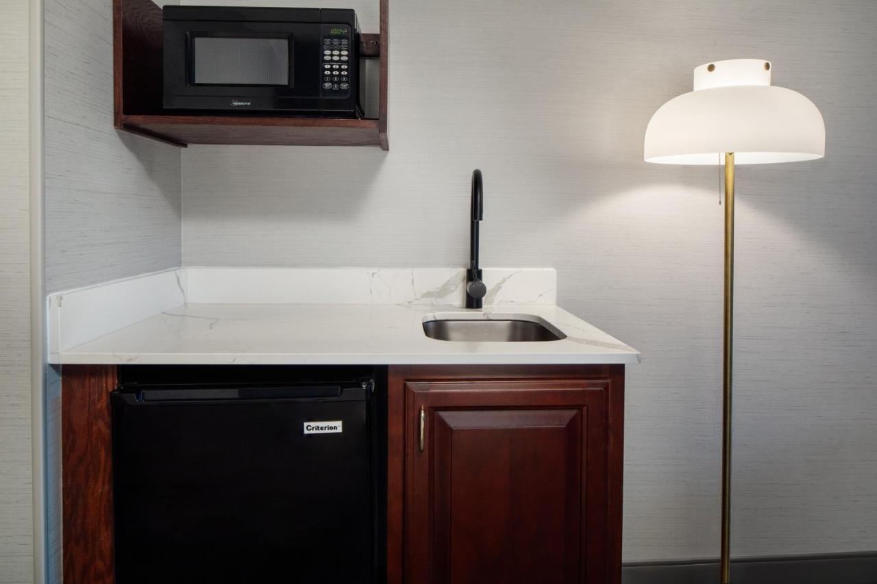 Irish Cottage Inn & Suites غالينا المظهر الخارجي الصورة