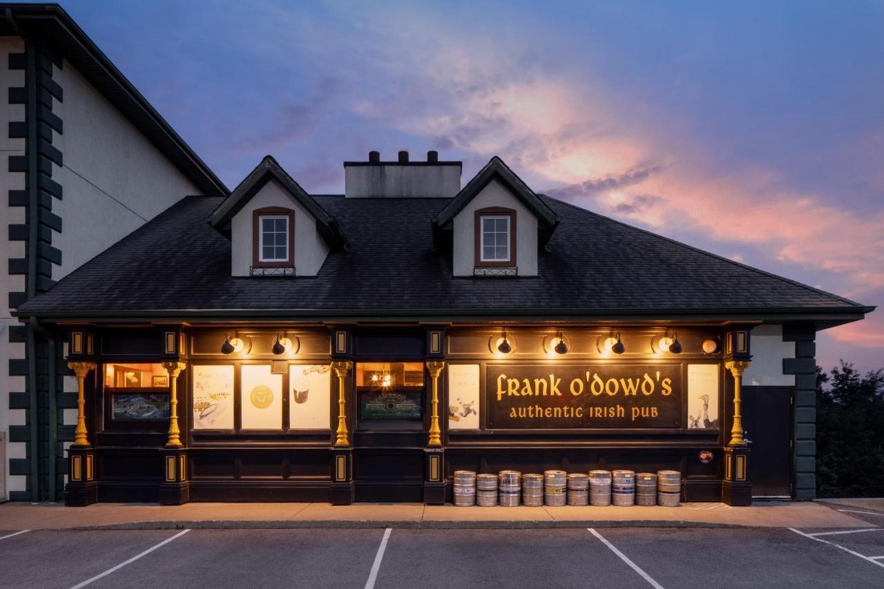 Irish Cottage Inn & Suites غالينا المظهر الخارجي الصورة