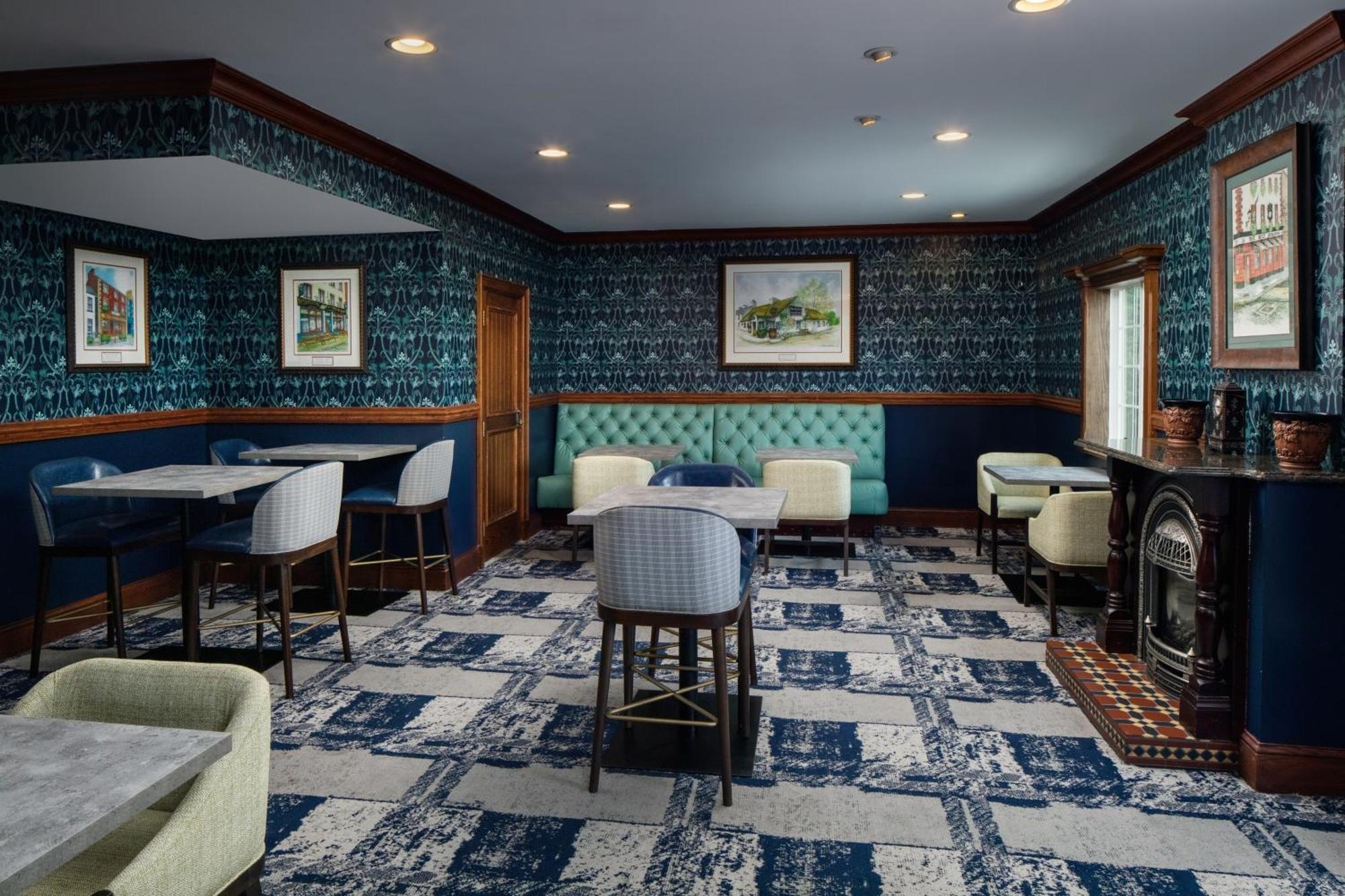 Irish Cottage Inn & Suites غالينا المظهر الخارجي الصورة